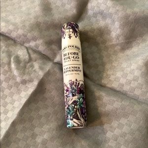 Travel poo-pourri